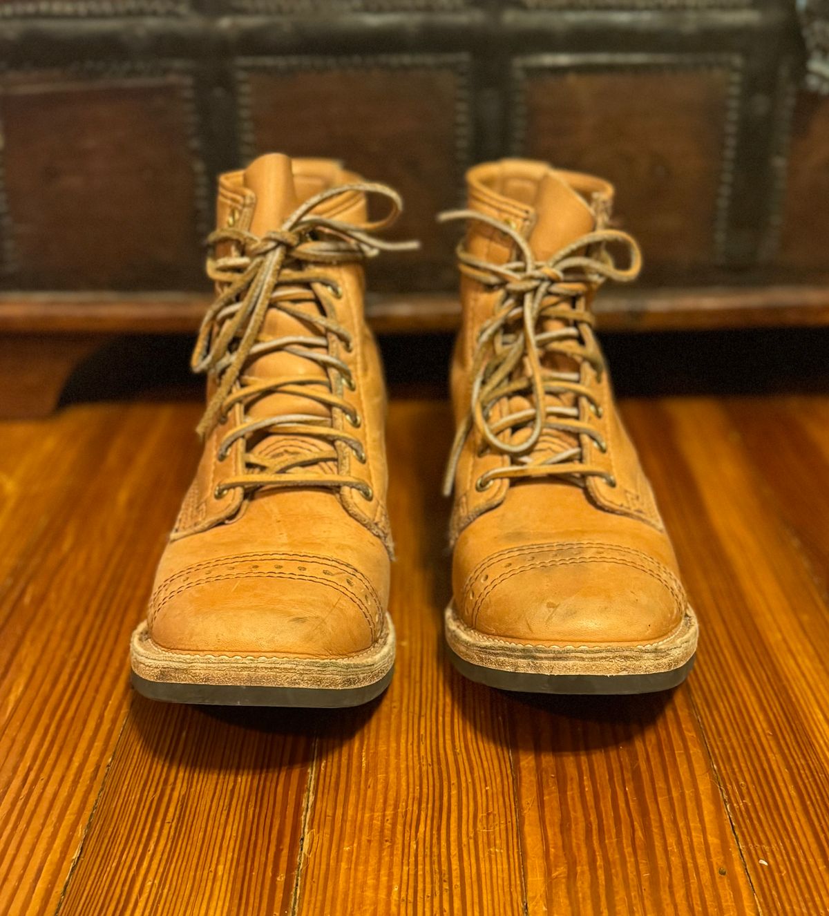 Photo by sthilburn on November 2, 2024 of the Wesco Wesco/x S&S Day Breaker in Horween Natural Essex.