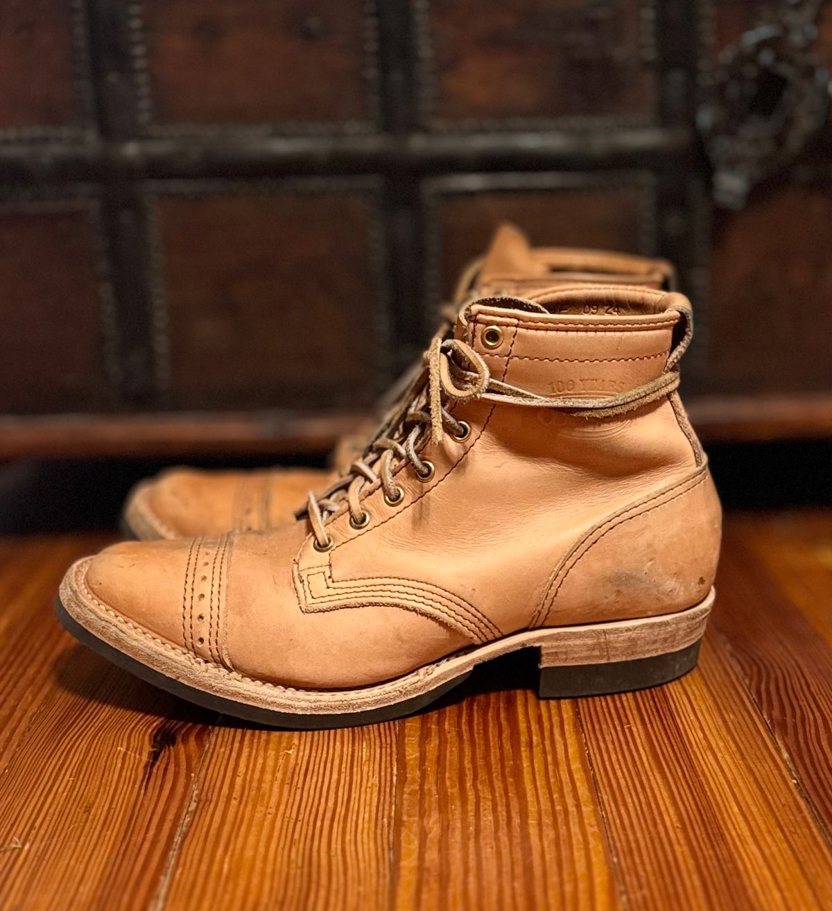 Photo by sthilburn on November 2, 2024 of the Wesco Wesco/x S&S Day Breaker in Horween Natural Essex.