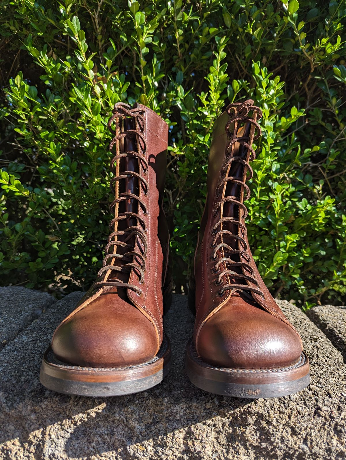 Photo by clefke on July 31, 2023 of the Eastman Leather Raider Boots in Walnut Horsehide.