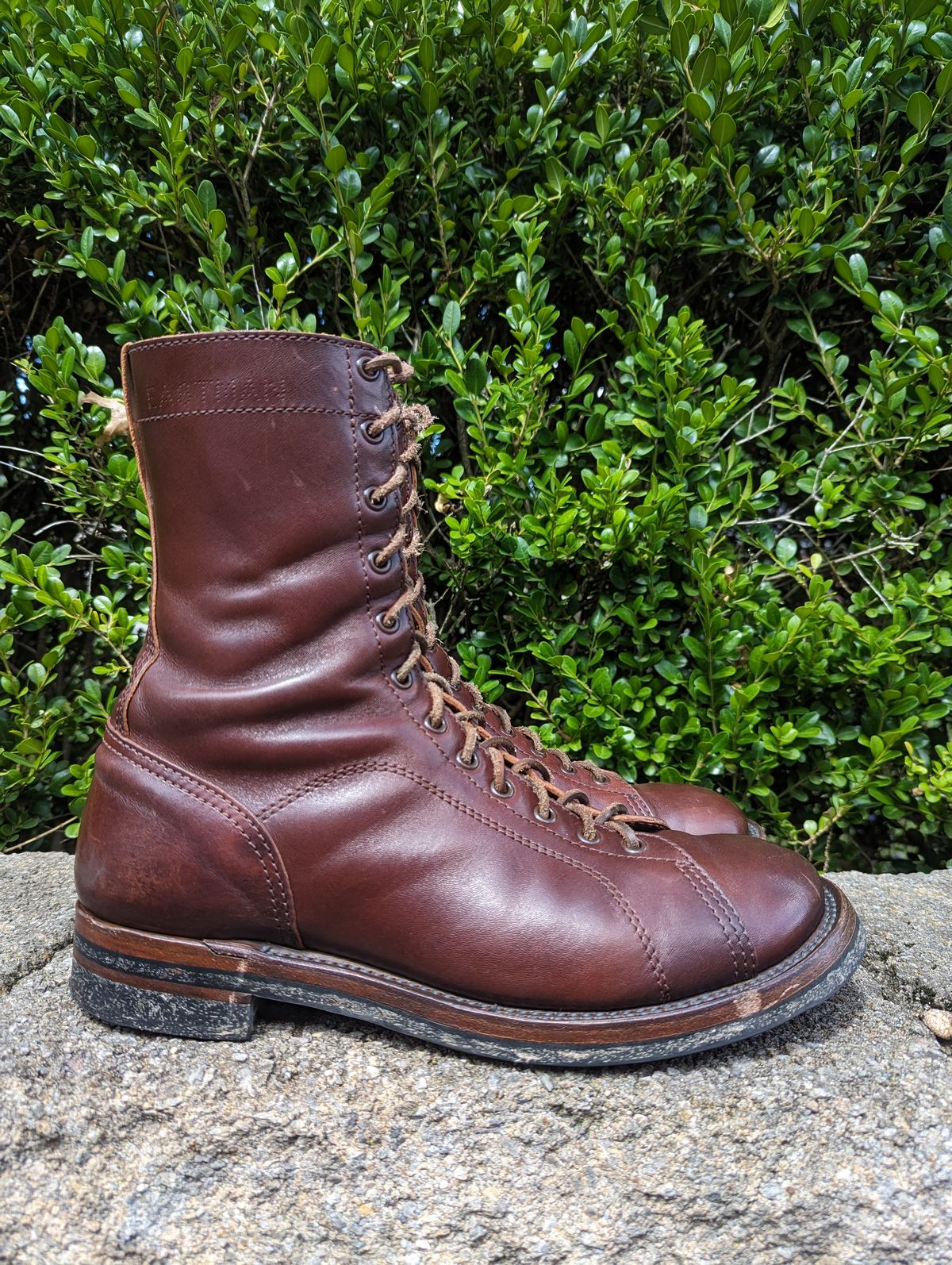 Photo by clefke on September 3, 2023 of the Eastman Leather Raider Boots in Walnut Horsehide.