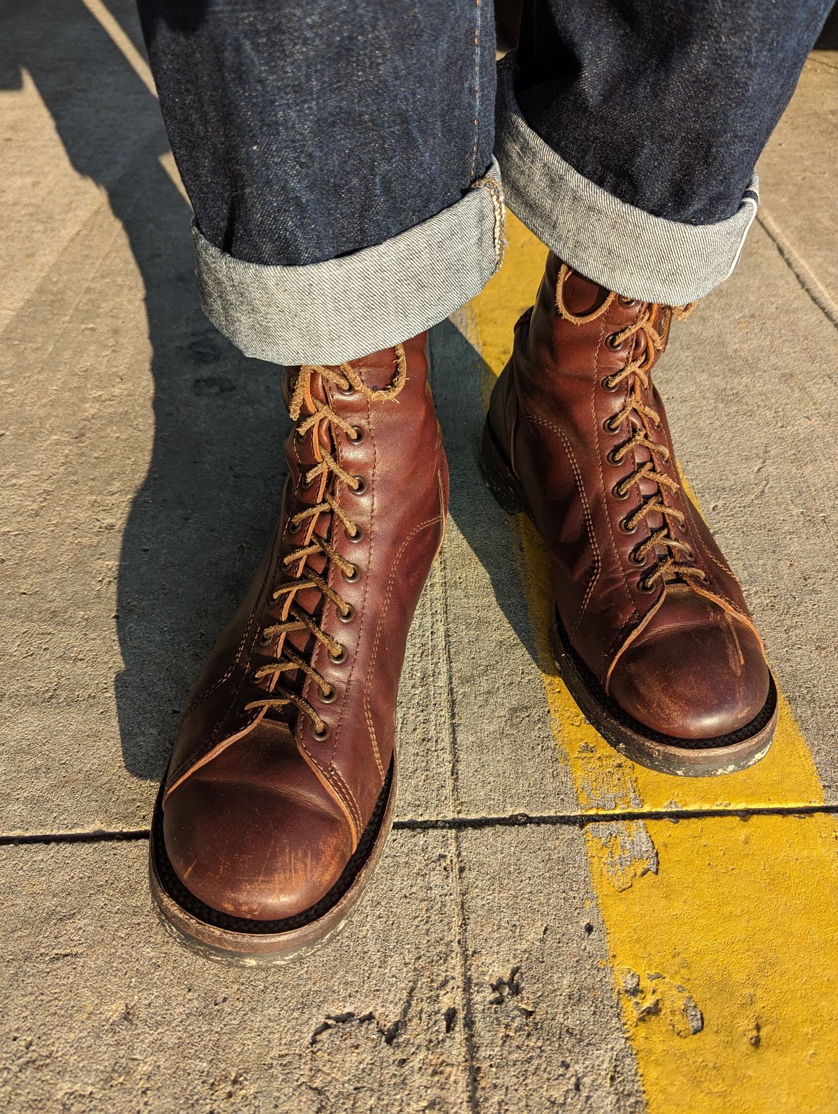 Photo by clefke on September 10, 2023 of the Eastman Leather Raider Boots in Walnut Horsehide.