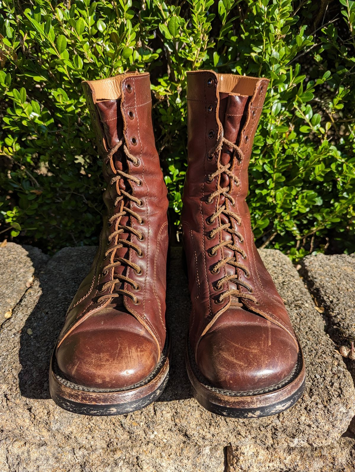 Photo by clefke on September 14, 2023 of the Eastman Leather Raider Boots in Walnut Horsehide.