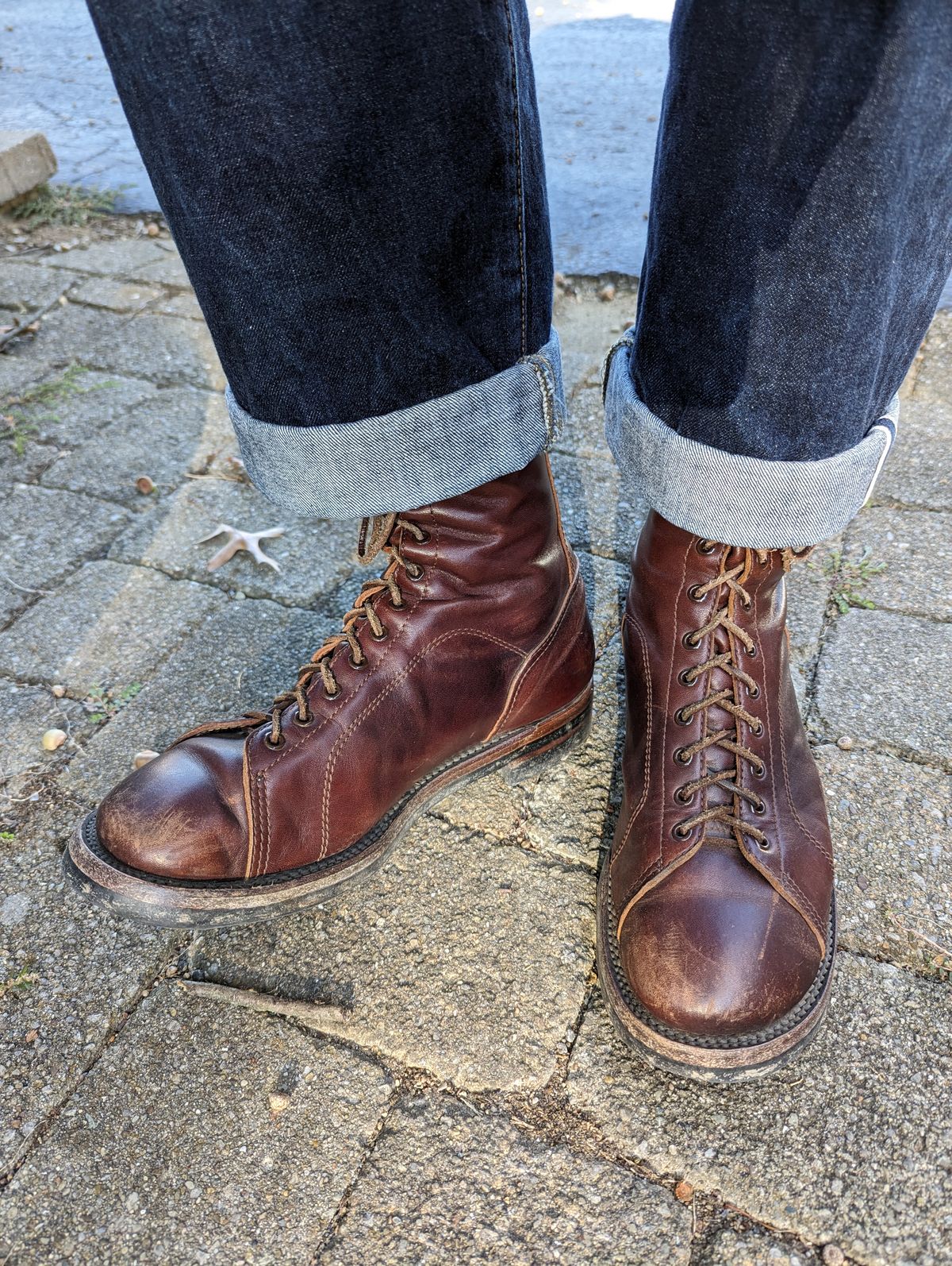 Photo by clefke on September 23, 2023 of the Eastman Leather Raider Boots in Walnut Horsehide.