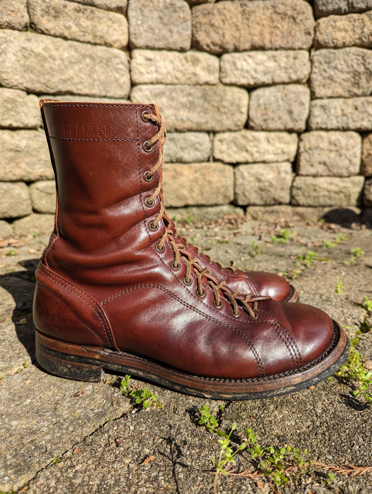 Photo by clefke on April 14, 2024 of the Eastman Leather Raider Boots in Walnut Horsehide.