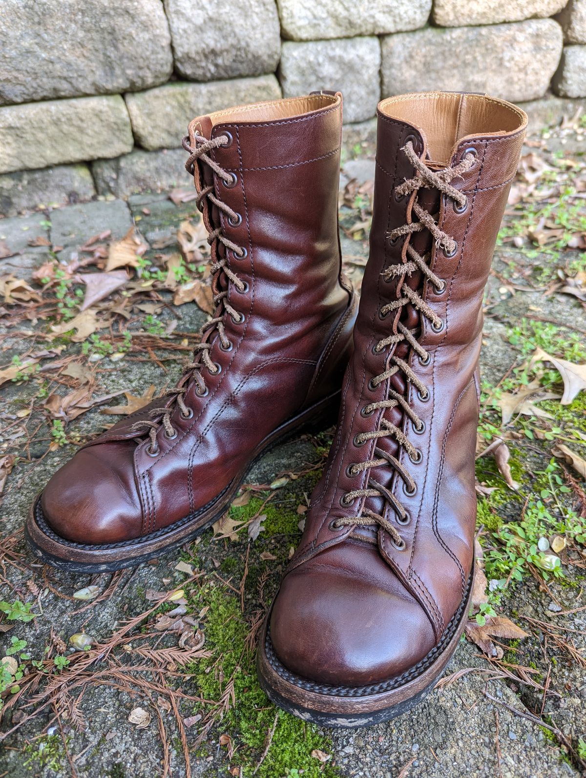 Photo by clefke on April 14, 2024 of the Eastman Leather Raider Boots in Walnut Horsehide.