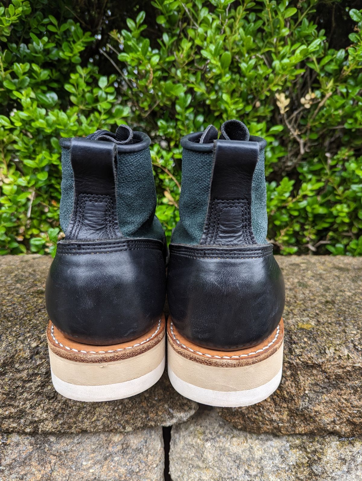 Photo by clefke on May 16, 2023 of the Viberg Scout Boot in Seidel Black Oil Tan Roughout.