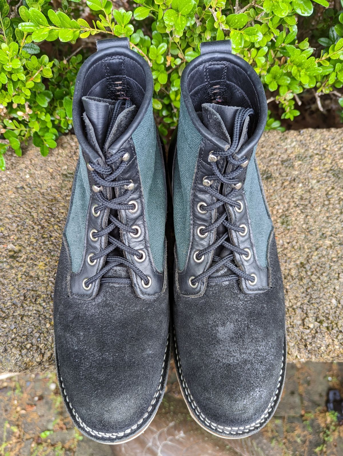 Photo by clefke on May 16, 2023 of the Viberg Scout Boot in Seidel Black Oil Tan Roughout.