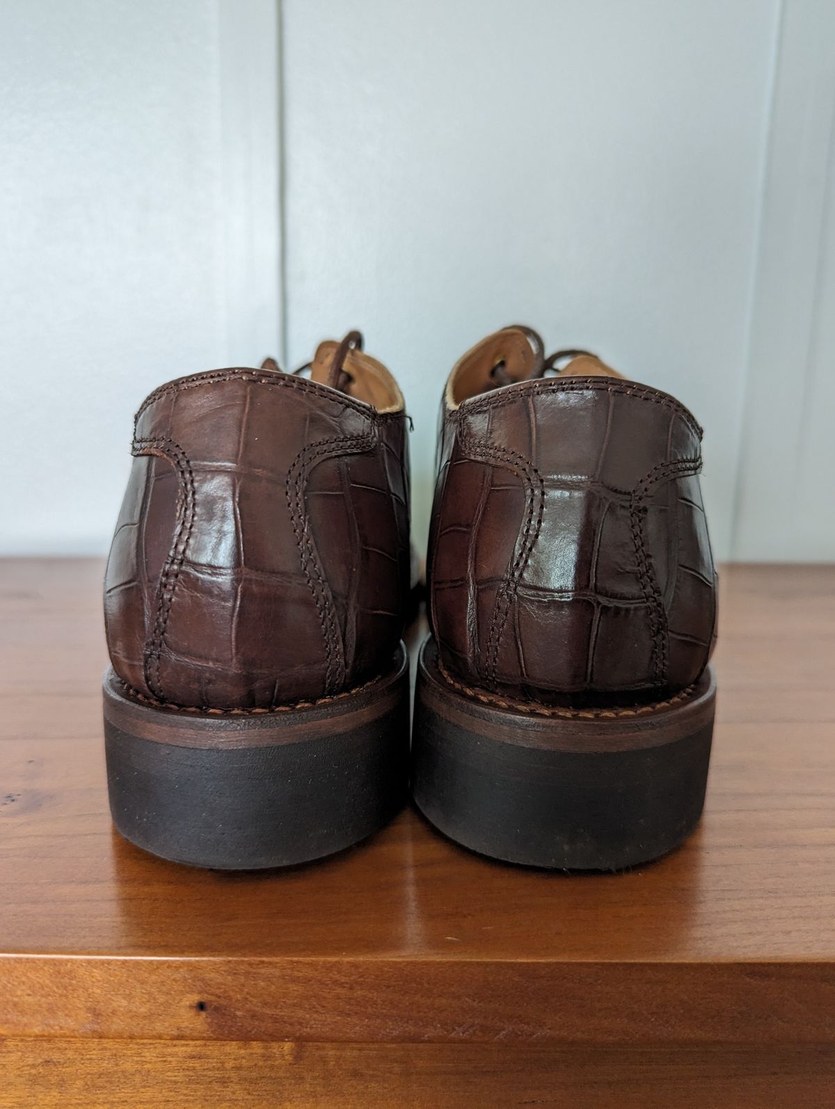 Photo by clefke on March 9, 2024 of the Rolling Dub Trio Whale in Crocodile Embossed Calf.