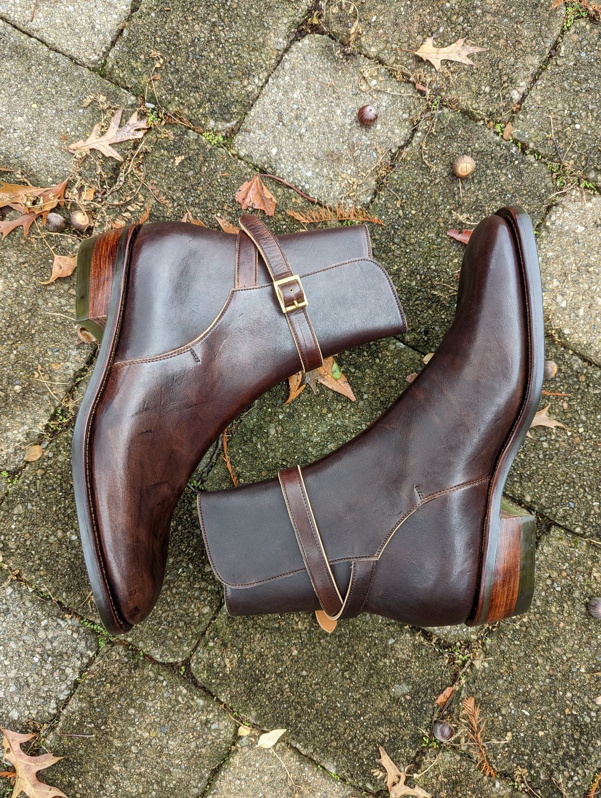 Photo by clefke on November 13, 2022 of the Benzein Jodhpur Boots in Maryam Brown Horsebutt.