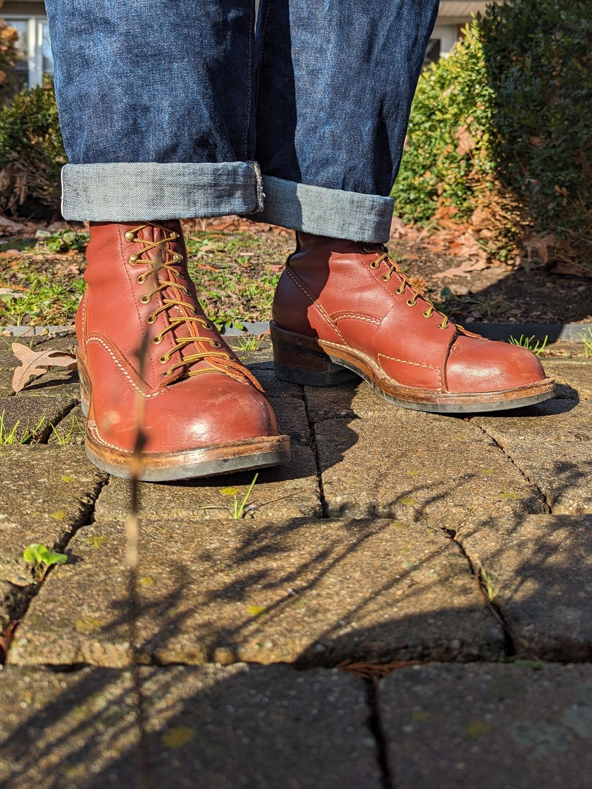 Photo by clefke on December 4, 2023 of the Wesco Highliner in Seidel Redwood Oil Tan.