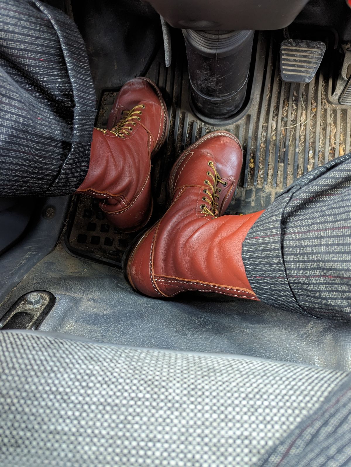 Photo by clefke on January 13, 2024 of the Wesco Highliner in Seidel Redwood Oil Tan.