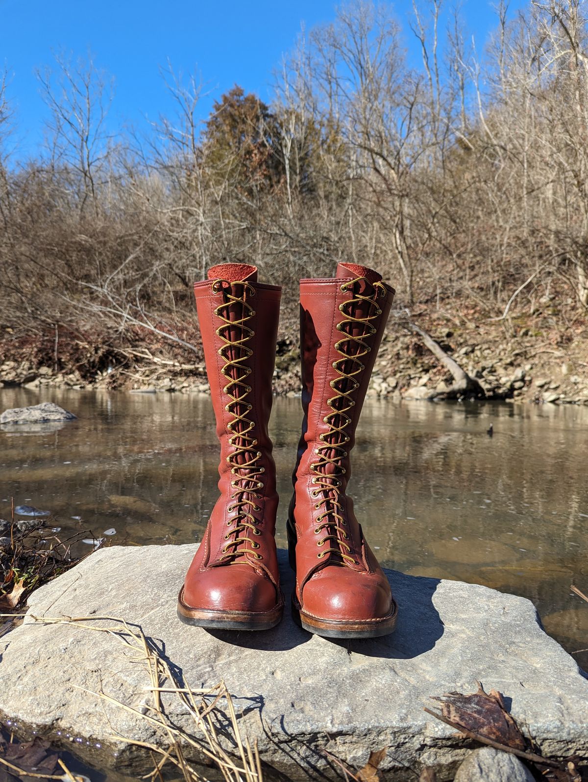 Photo by clefke on February 3, 2024 of the Wesco Highliner in Seidel Redwood Oil Tan.