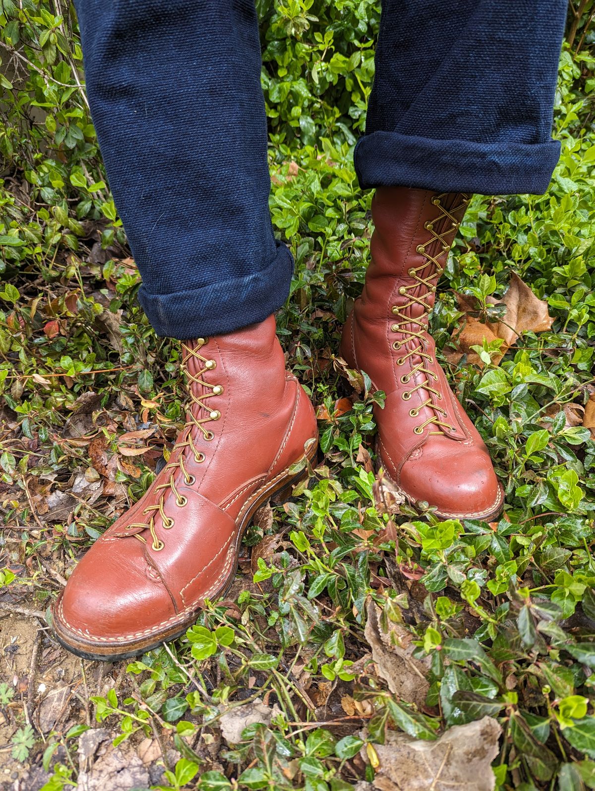 Photo by clefke on April 5, 2024 of the Wesco Highliner in Seidel Redwood Oil Tan.