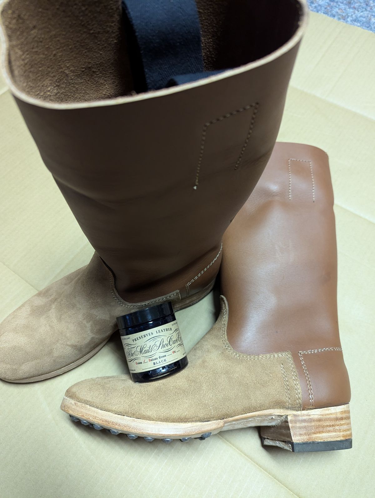 Photo by clefke on June 25, 2024 of the At The Front Jackboots in Natural Chrome Re-Tan & Natural Chrome Re-Tan Rough Out.