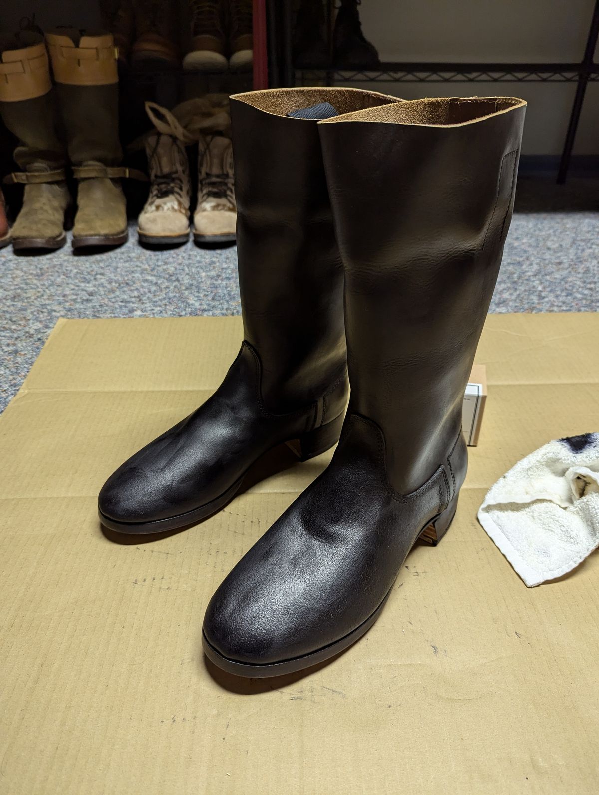 Photo by clefke on June 26, 2024 of the At The Front Jackboots in Natural Chrome Re-Tan & Natural Chrome Re-Tan Rough Out.