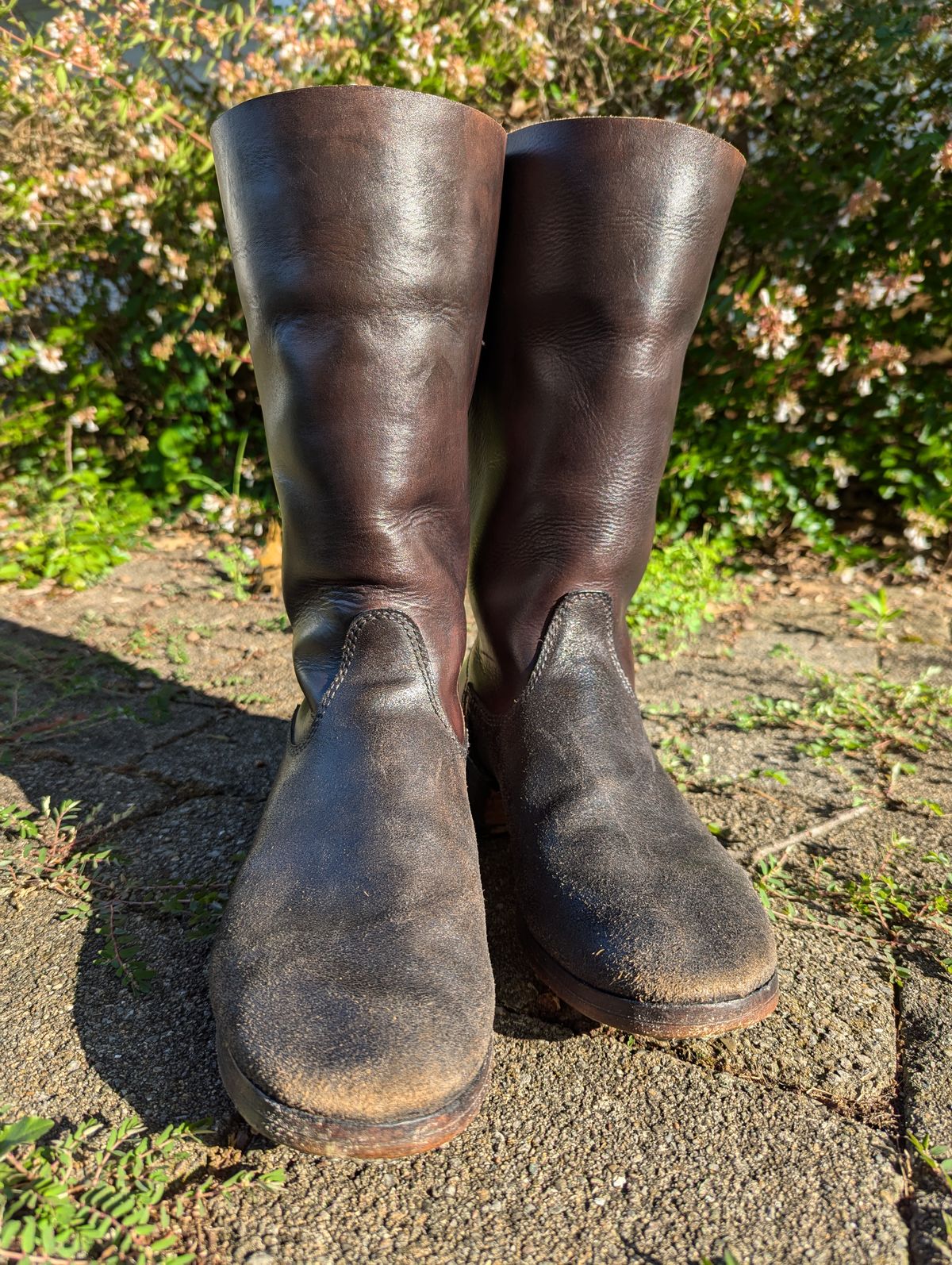 Photo by clefke on July 13, 2024 of the At The Front Jackboots in Natural Chrome Re-Tan & Natural Chrome Re-Tan Rough Out.