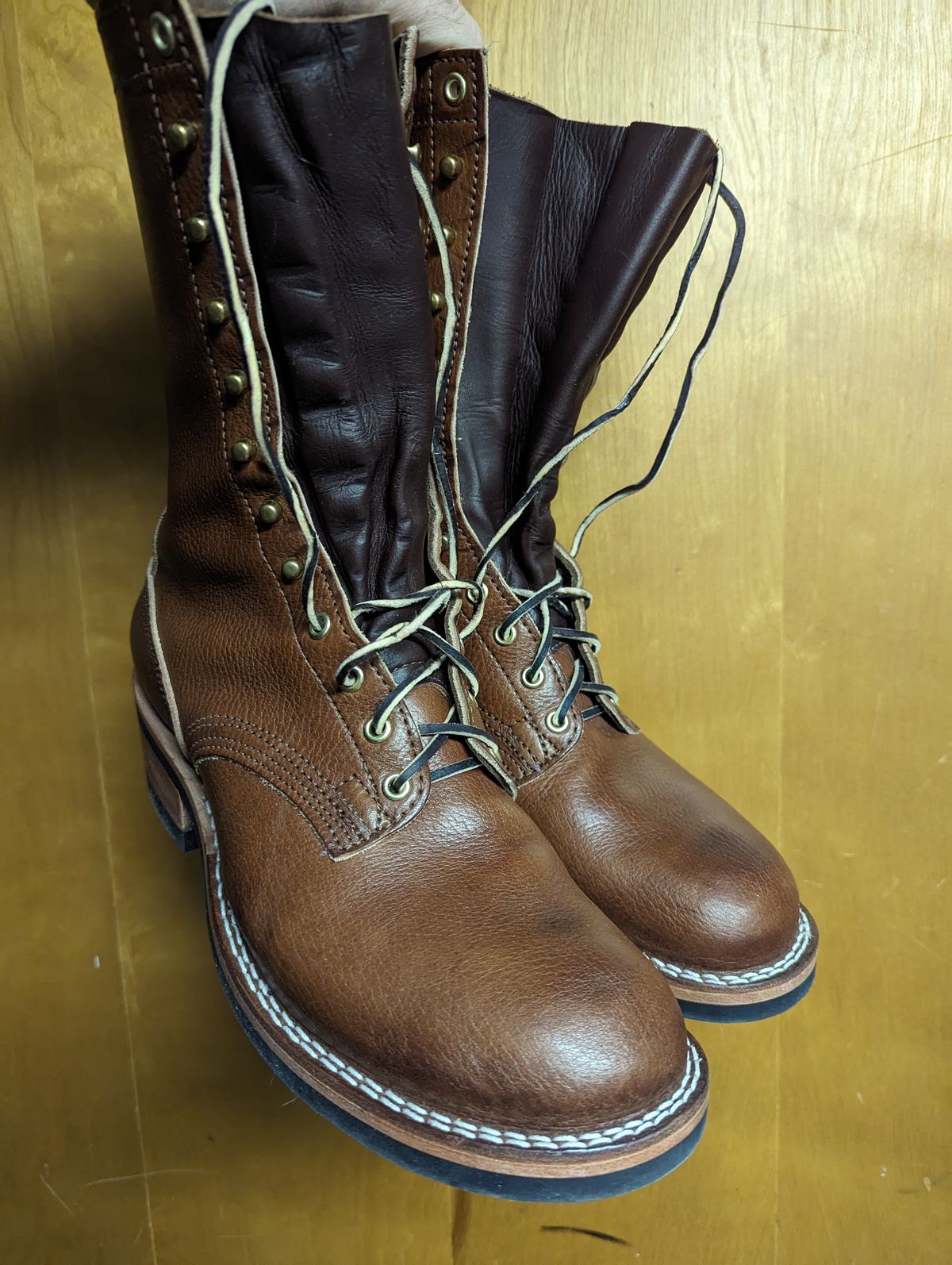 Photo by clefke on January 19, 2024 of the Nicks MTO in Wickett & Craig Medium Brown Milled Traditional Harness.