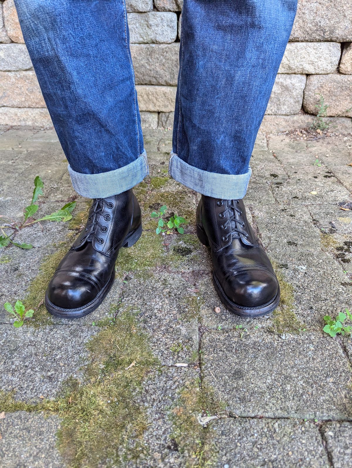 Photo by clefke on August 24, 2024 of the Endicott Johnson US Army Combat Boots (1961) in Black Leather.