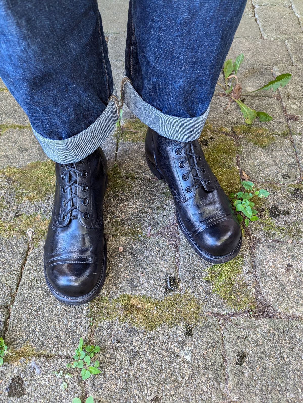 Photo by clefke on August 24, 2024 of the Endicott Johnson US Army Combat Boots (1961) in Black Leather.