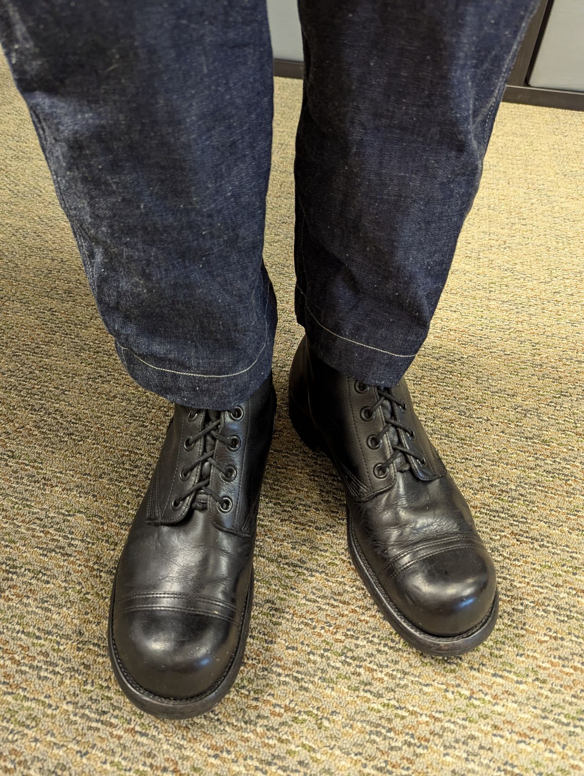 Photo by clefke on September 13, 2024 of the Endicott Johnson US Army Combat Boots (1961) in Black Leather.