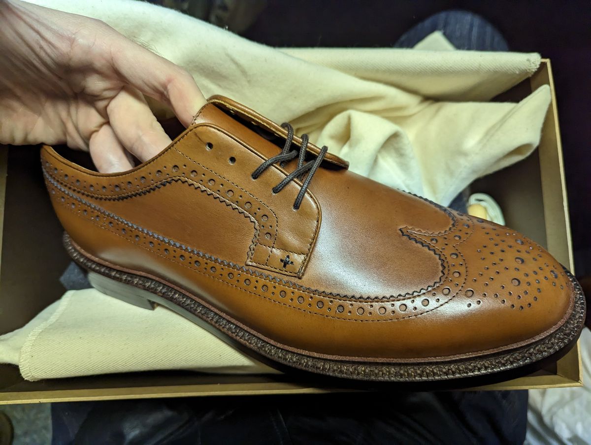 Photo by clefke on February 8, 2023 of the Grant Stone Longwing in D'Annonay British Tan Calf.