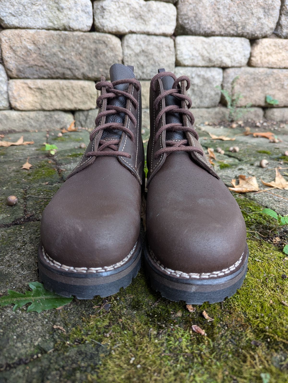 Photo by clefke on September 25, 2024 of the Schuh Bertl Stiefel Classic in Russian Leather.