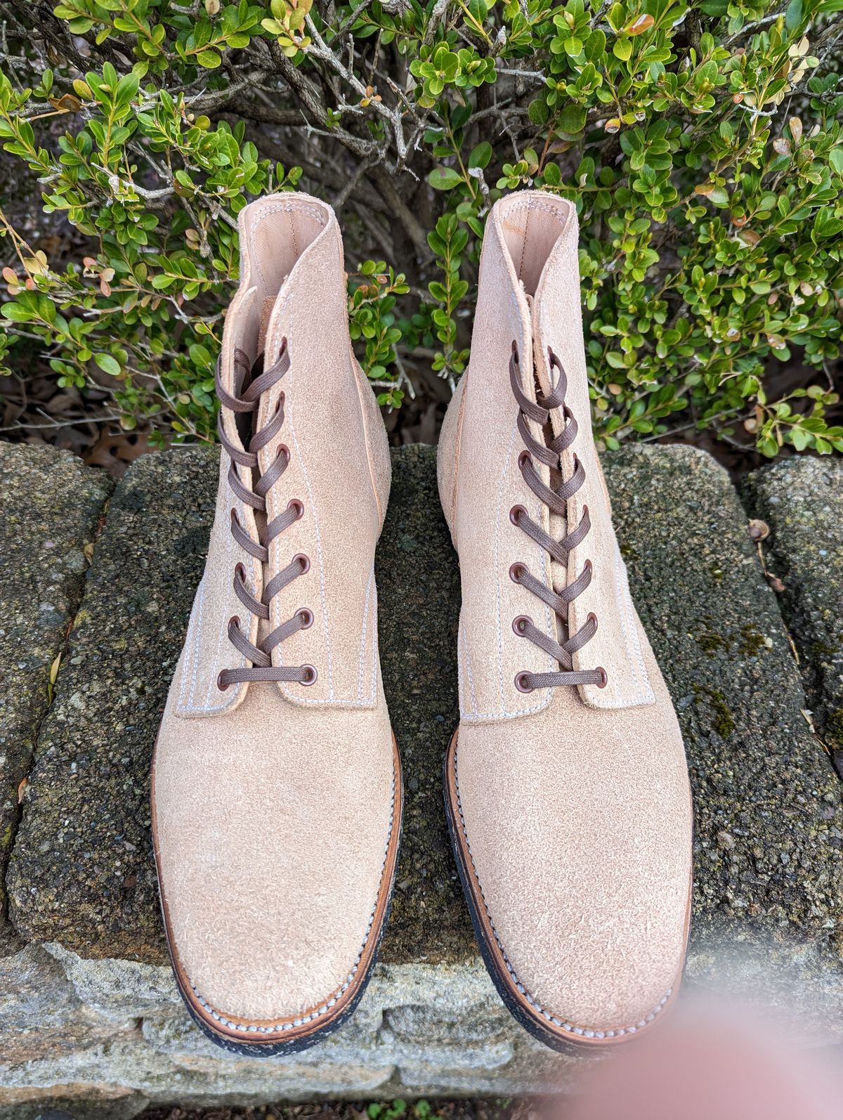 Photo by clefke on March 23, 2023 of the Clinch Yeager Boots in Wickett & Craig Natural Latigo Roughout.