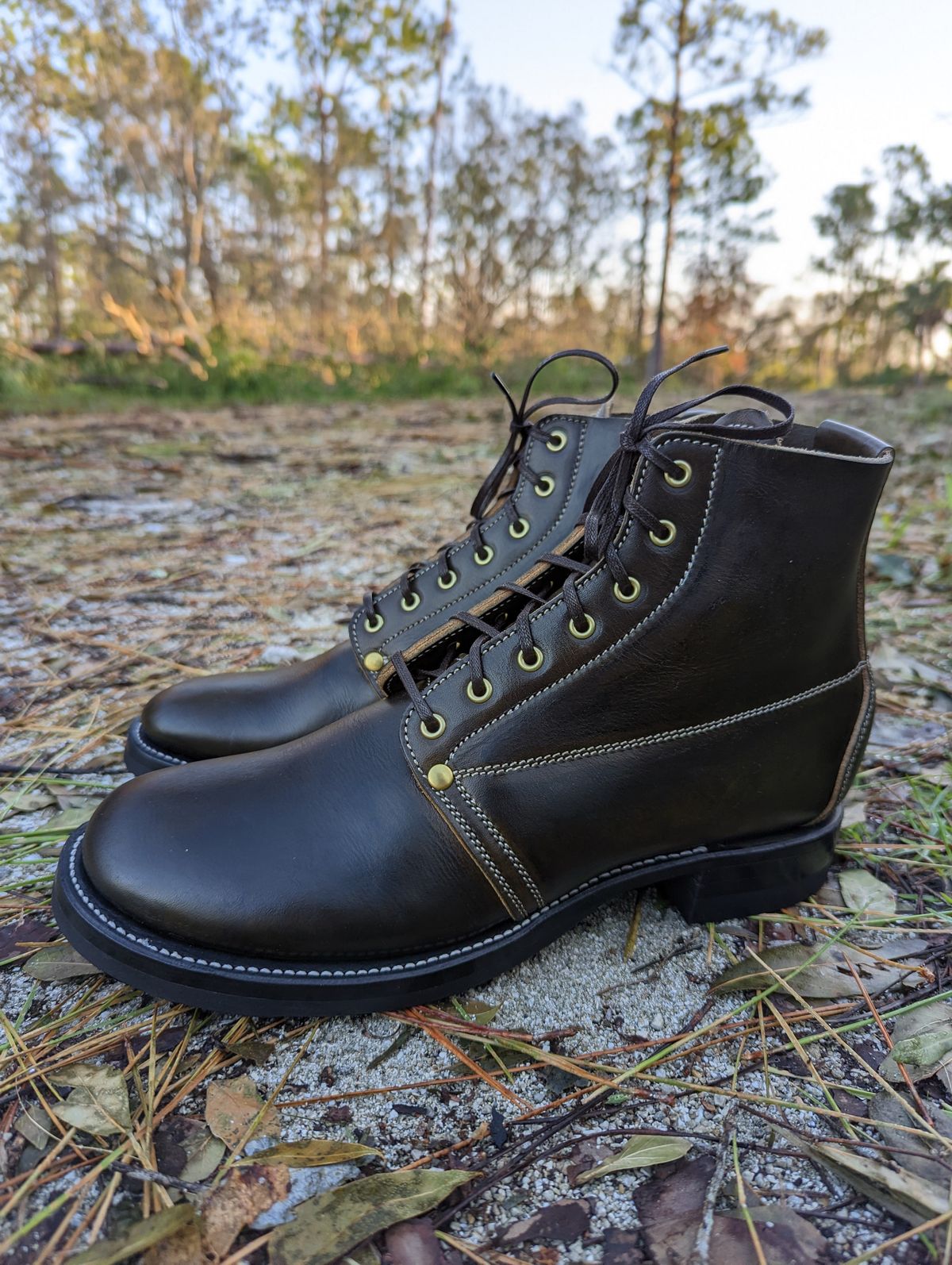 Photo by clefke on October 1, 2022 of the Unsung U 22-1 Slog Boot in Wickett & Craig Olive H Latigo.