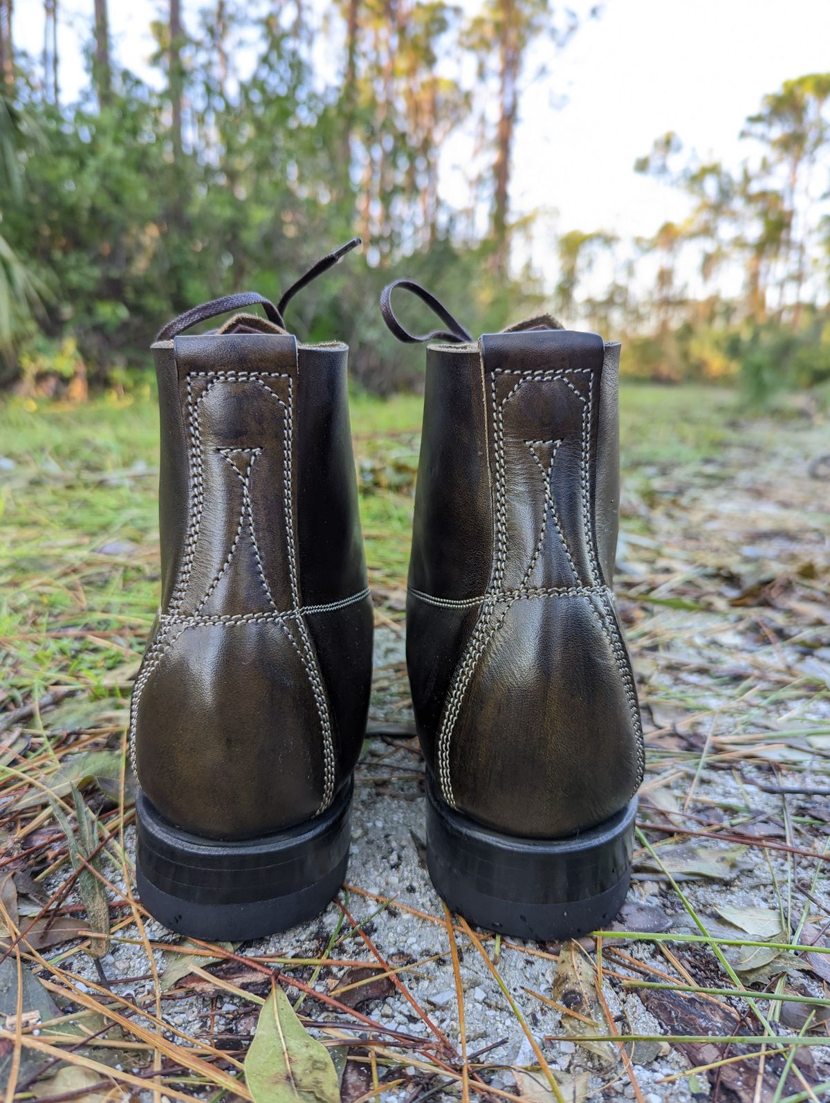 Photo by clefke on October 3, 2022 of the Unsung U 22-1 Slog Boot in Wickett & Craig Olive H Latigo.