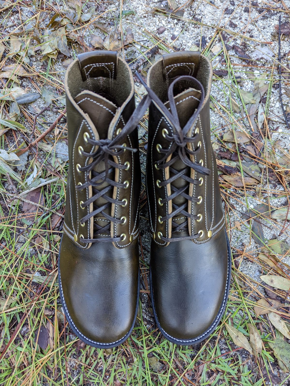 Photo by clefke on October 3, 2022 of the Unsung U 22-1 Slog Boot in Wickett & Craig Olive H Latigo.