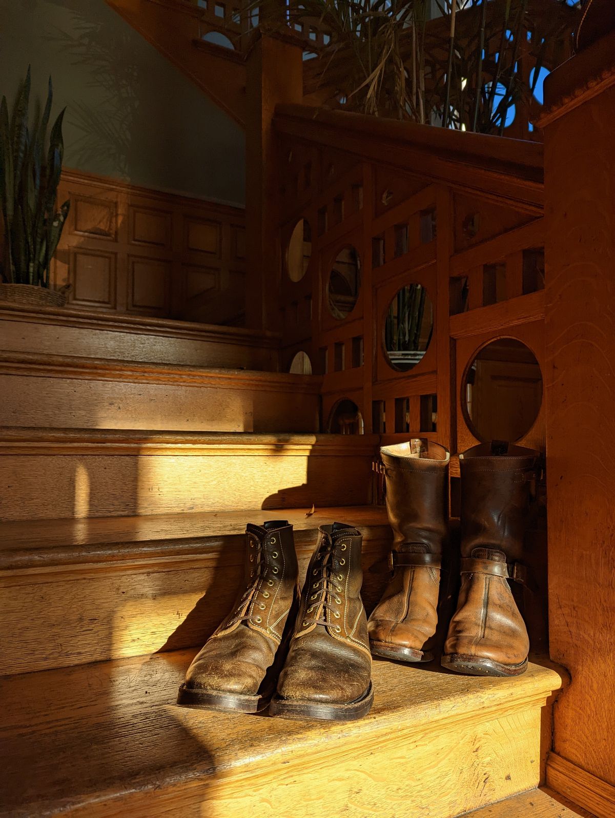 Photo by clefke on November 9, 2022 of the Unsung U 22-1 Slog Boot in Wickett & Craig Olive H Latigo.