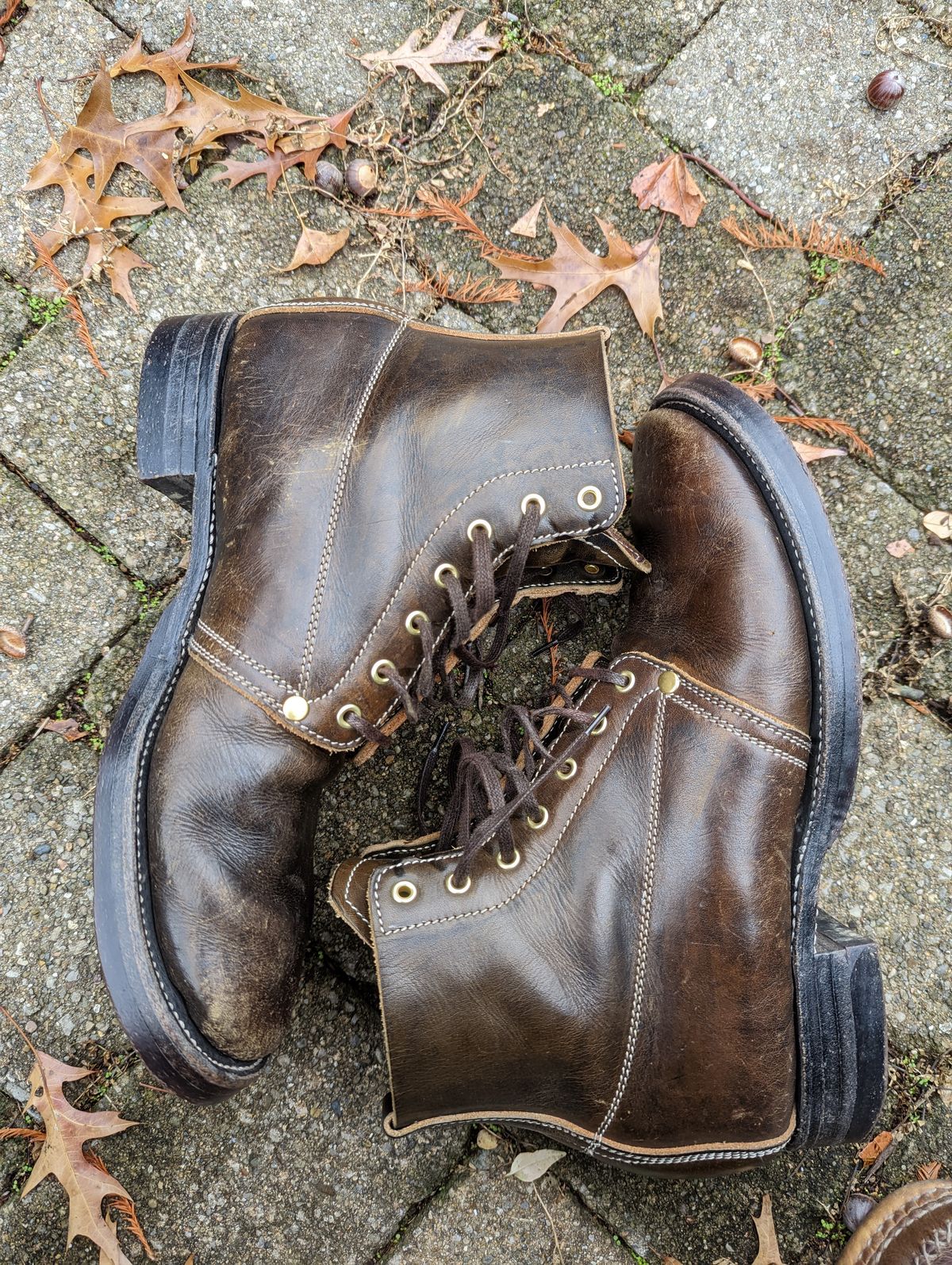 Photo by clefke on November 13, 2022 of the Unsung U 22-1 Slog Boot in Wickett & Craig Olive H Latigo.
