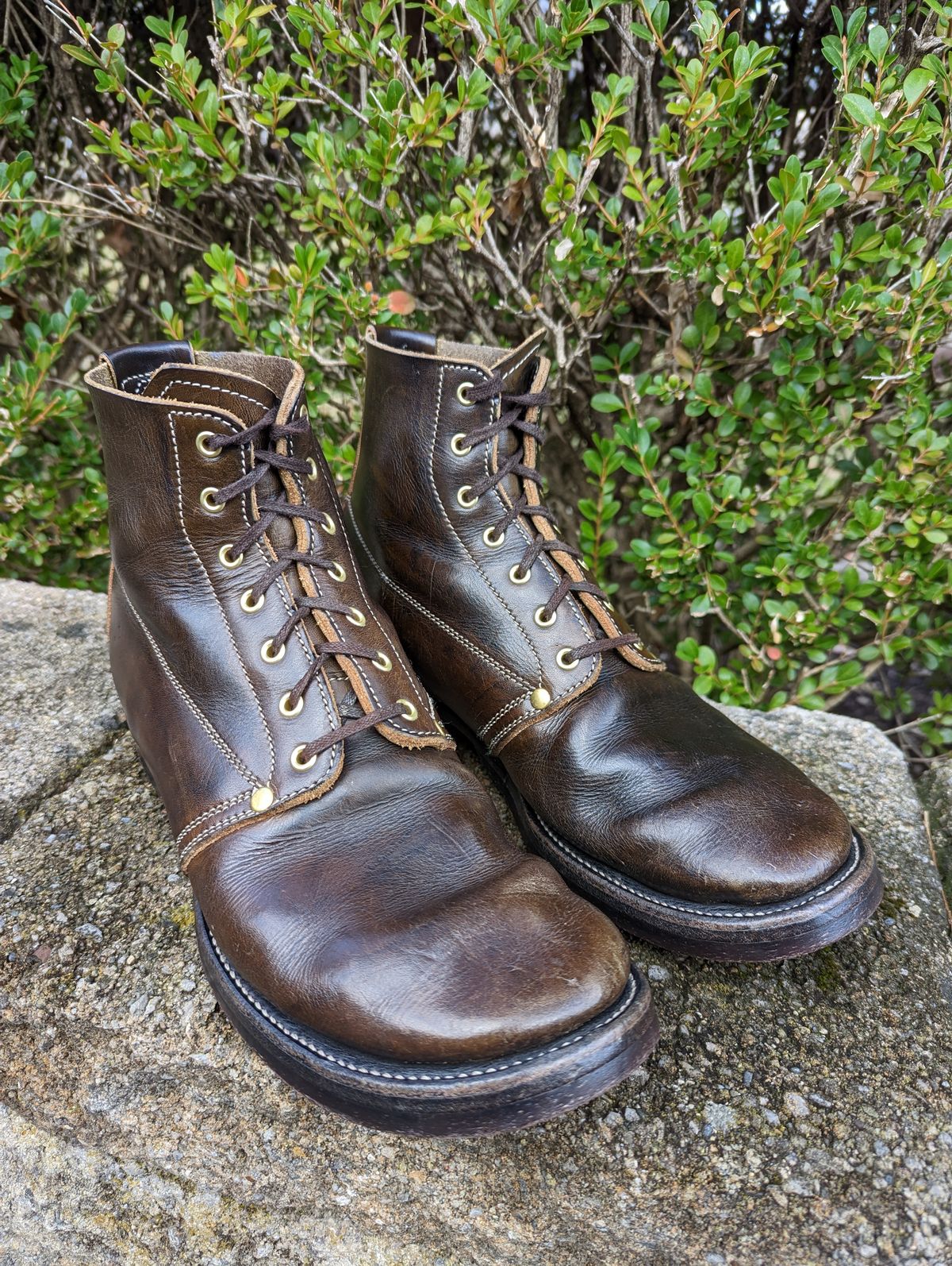 Photo by clefke on November 14, 2022 of the Unsung U 22-1 Slog Boot in Wickett & Craig Olive H Latigo.