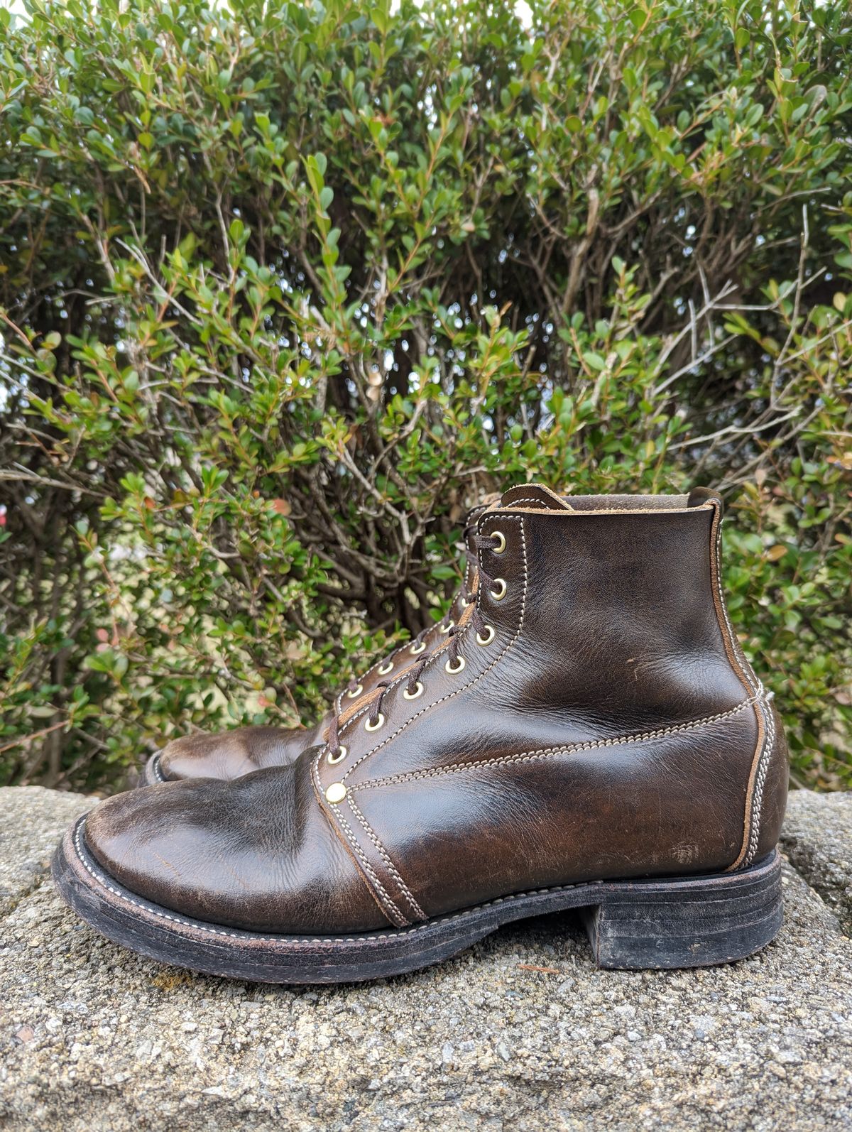 Photo by clefke on December 2, 2022 of the Unsung U 22-1 Slog Boot in Wickett & Craig Olive H Latigo.