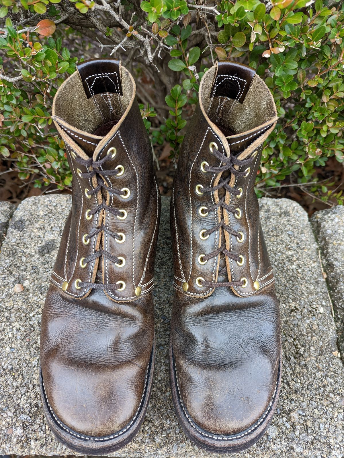Photo by clefke on December 2, 2022 of the Unsung U 22-1 Slog Boot in Wickett & Craig Olive H Latigo.