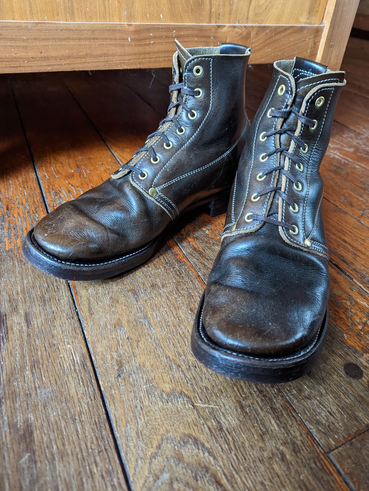 Photo by clefke on December 10, 2022 of the Unsung U 22-1 Slog Boot in Wickett & Craig Olive H Latigo.