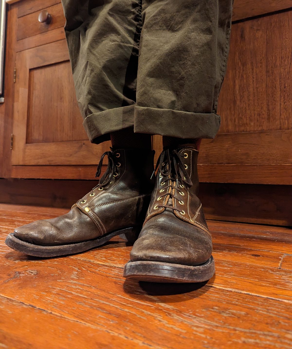 Photo by clefke on January 13, 2023 of the Unsung U 22-1 Slog Boot in Wickett & Craig Olive H Latigo.