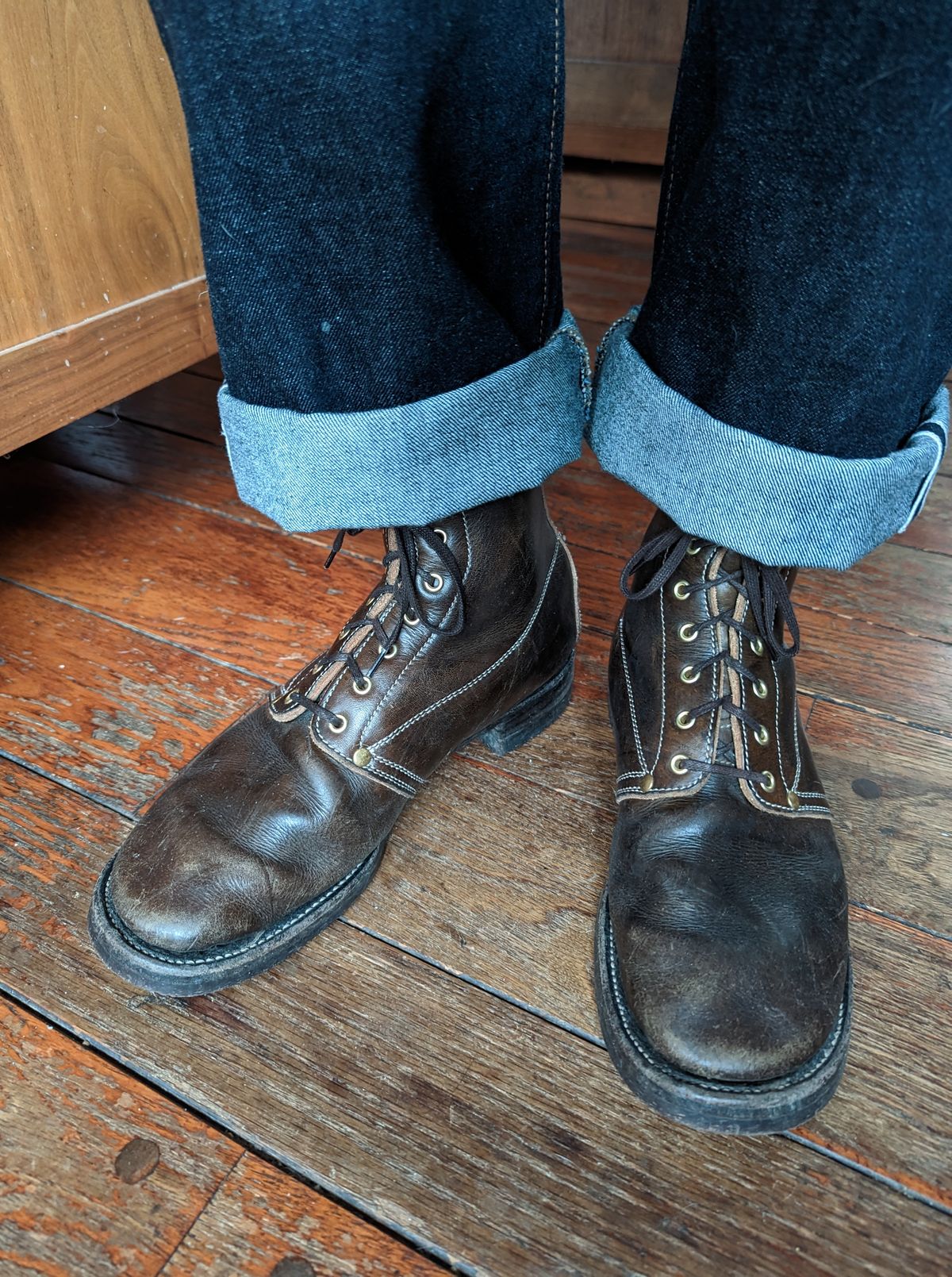 Photo by clefke on January 30, 2023 of the Unsung U 22-1 Slog Boot in Wickett & Craig Olive H Latigo.