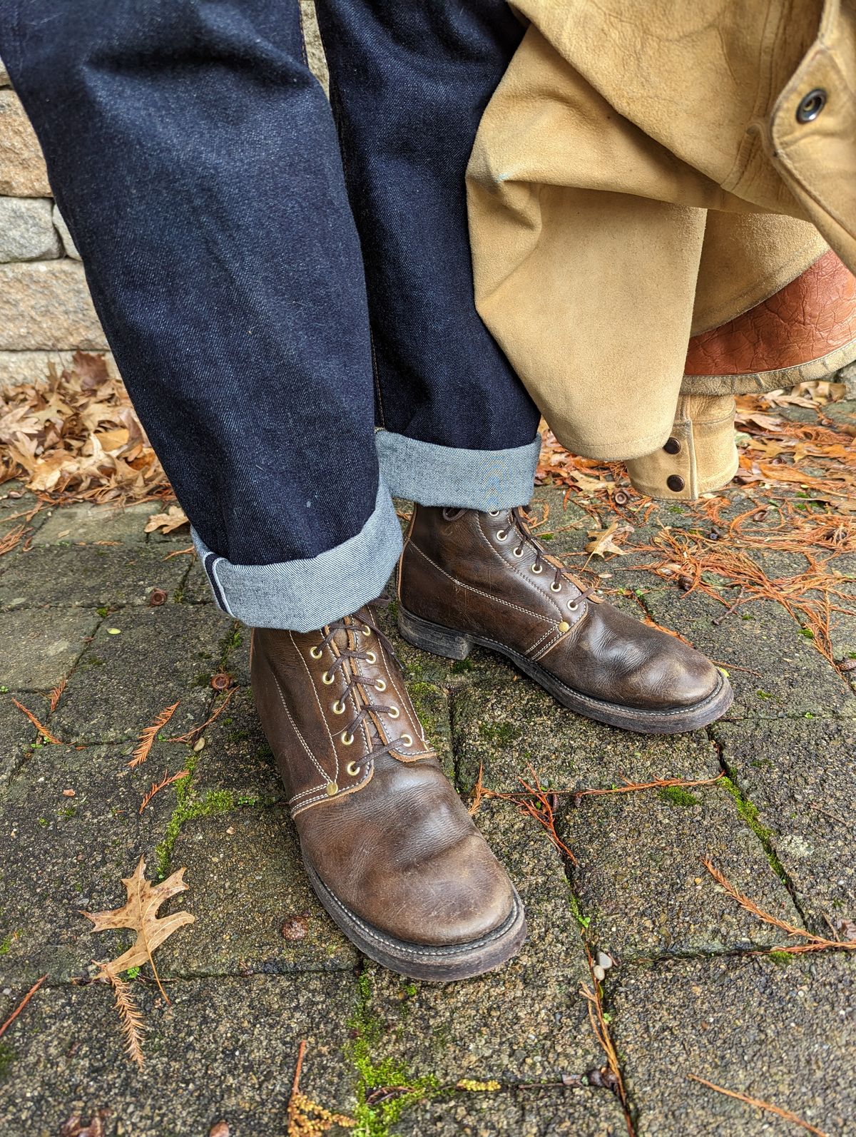 Photo by clefke on February 4, 2023 of the Unsung U 22-1 Slog Boot in Wickett & Craig Olive H Latigo.