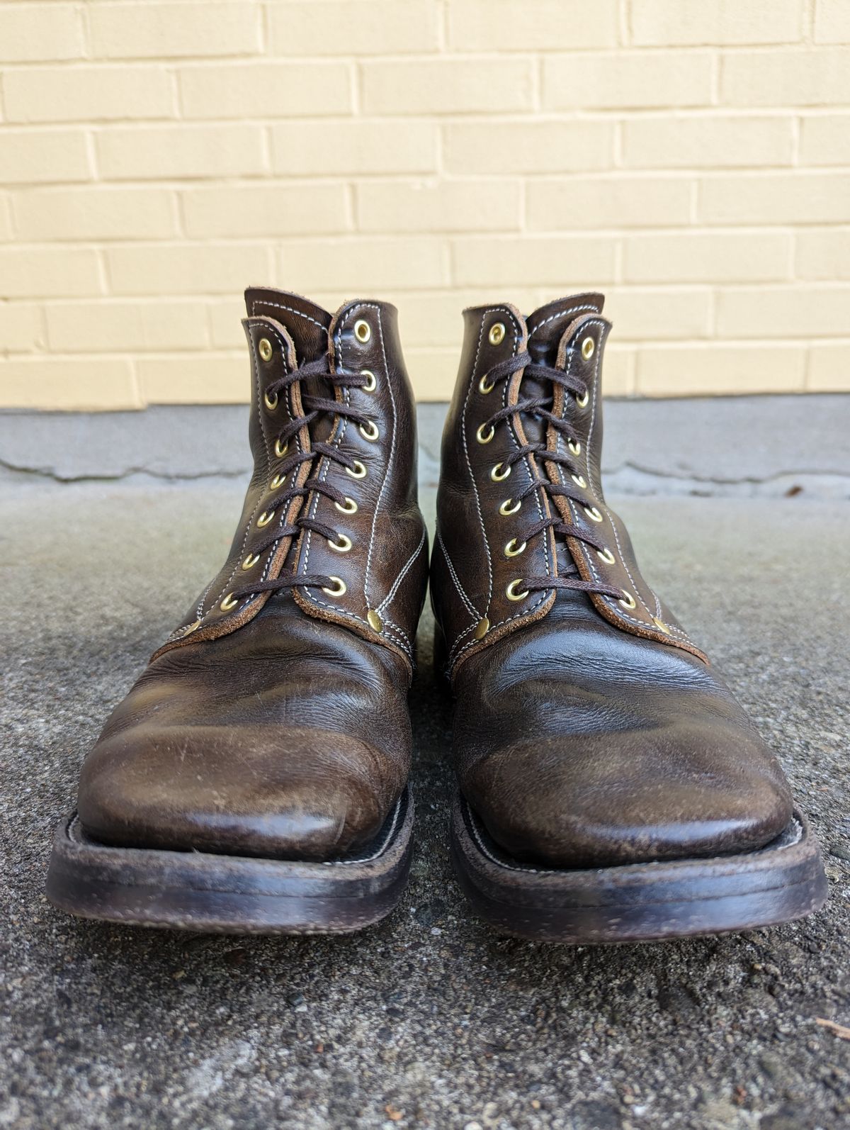 Photo by clefke on February 4, 2023 of the Unsung U 22-1 Slog Boot in Wickett & Craig Olive H Latigo.