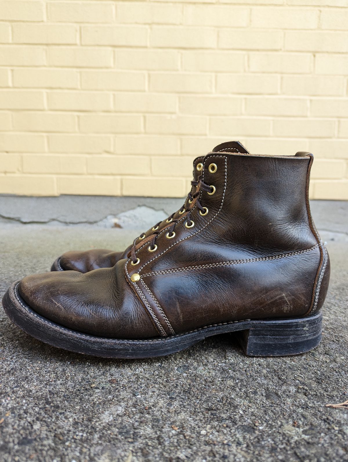 Photo by clefke on February 4, 2023 of the Unsung U 22-1 Slog Boot in Wickett & Craig Olive H Latigo.
