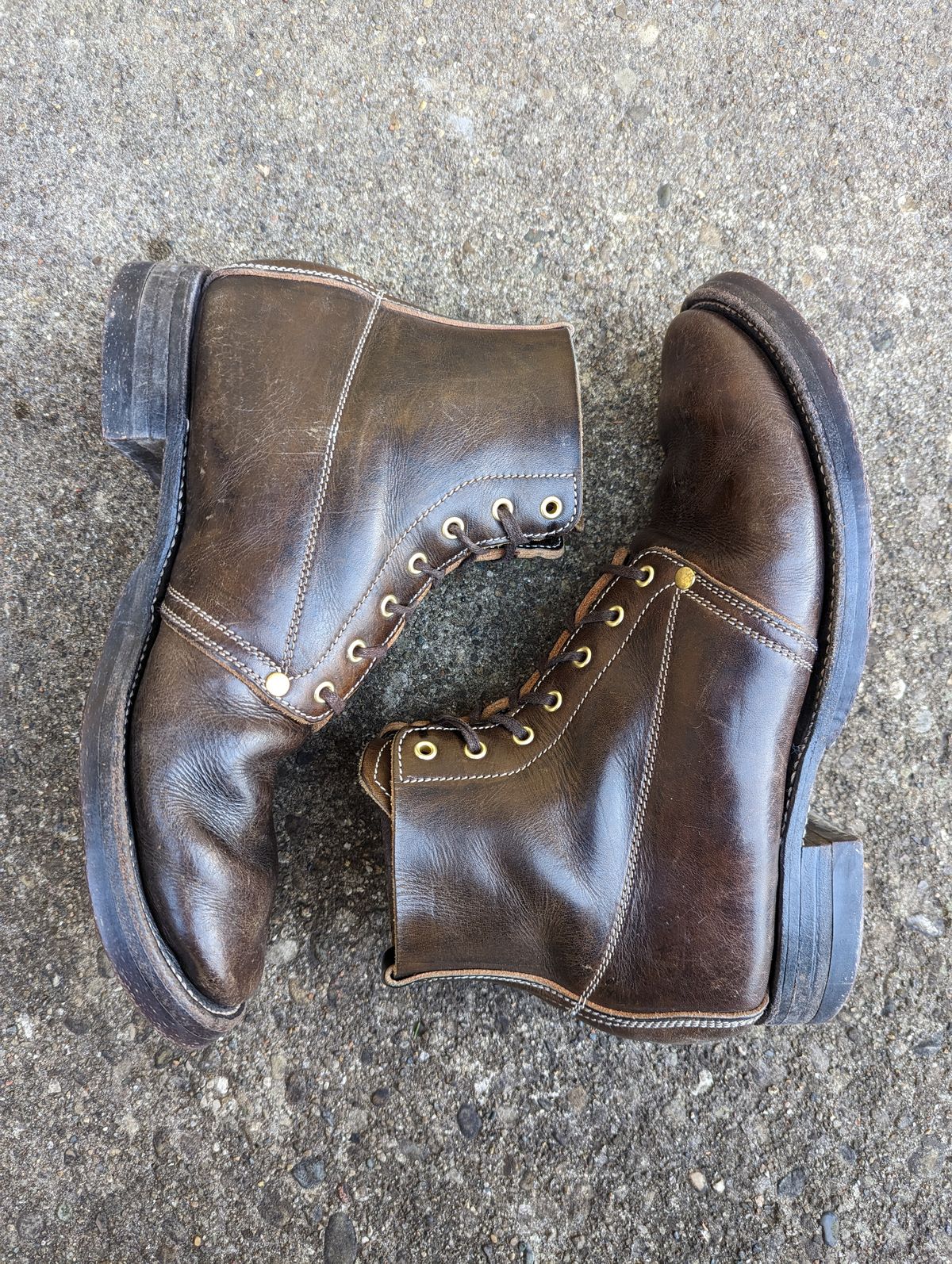 Photo by clefke on February 4, 2023 of the Unsung U 22-1 Slog Boot in Wickett & Craig Olive H Latigo.