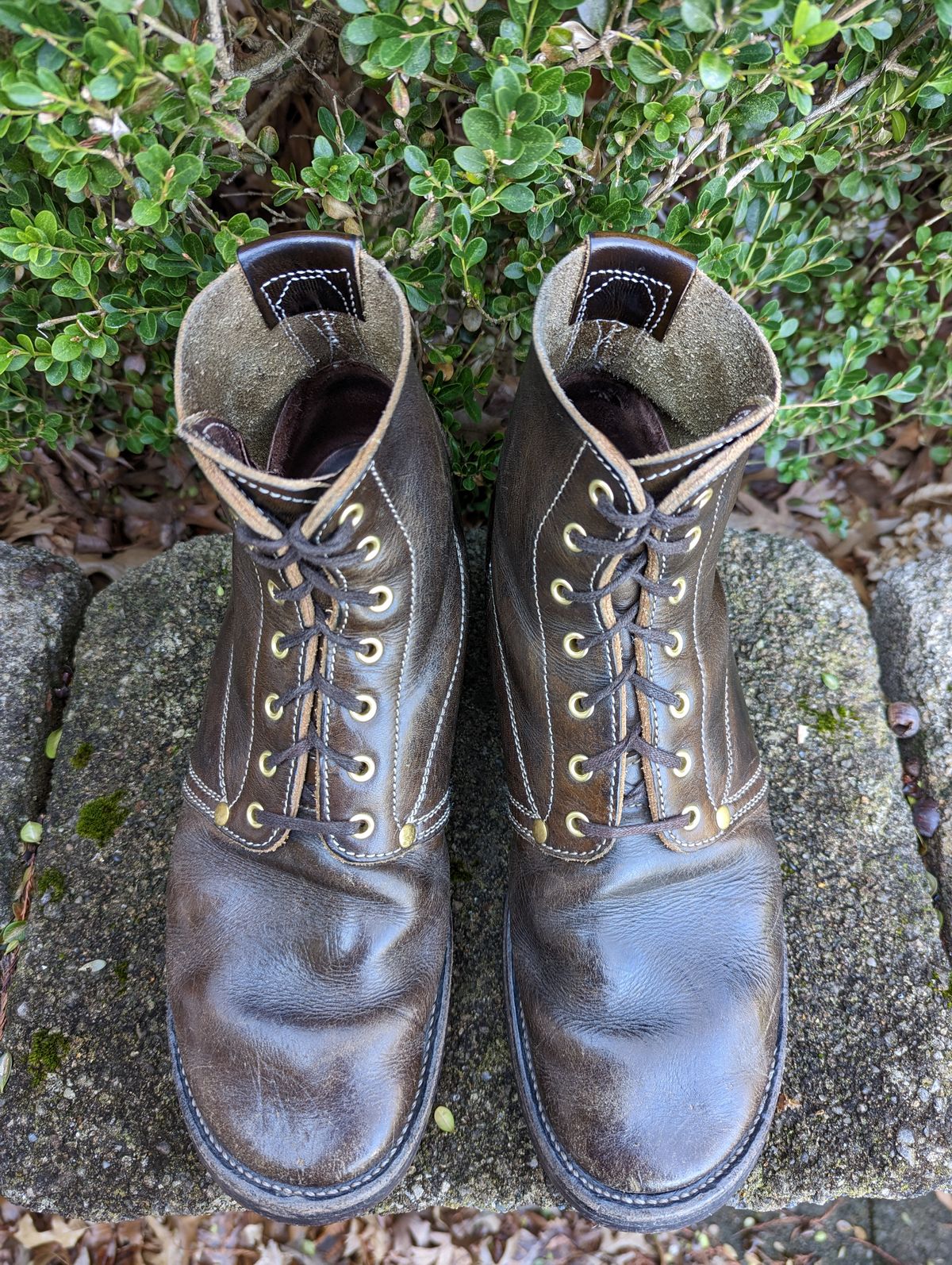 Photo by clefke on March 4, 2023 of the Unsung U 22-1 Slog Boot in Wickett & Craig Olive H Latigo.