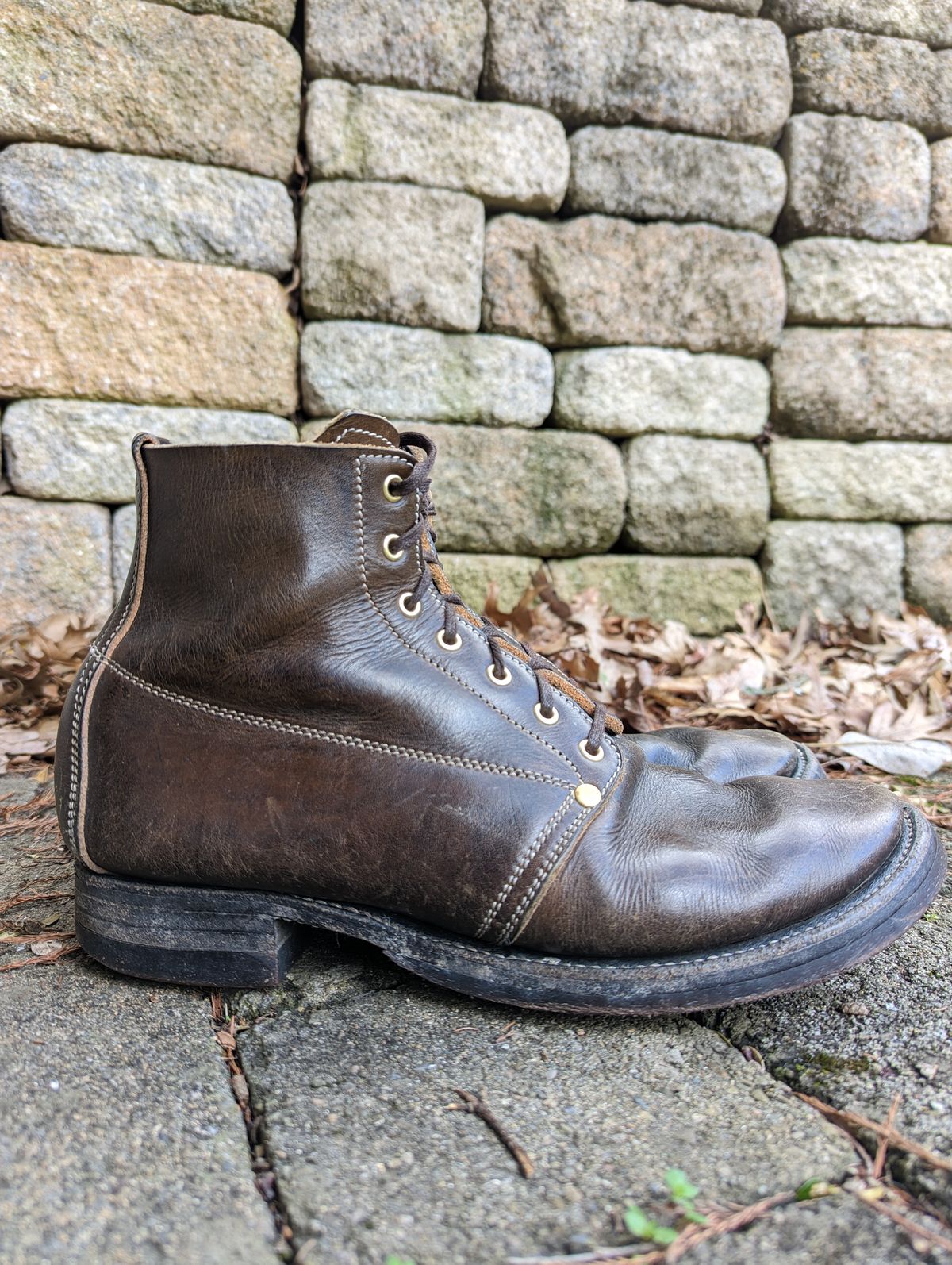 Photo by clefke on April 2, 2023 of the Unsung U 22-1 Slog Boot in Wickett & Craig Olive H Latigo.