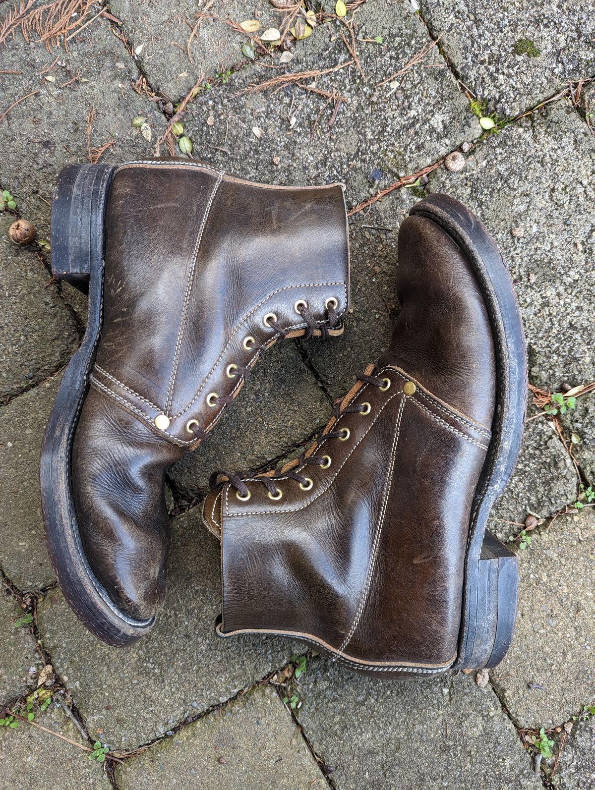 Photo by clefke on April 2, 2023 of the Unsung U 22-1 Slog Boot in Wickett & Craig Olive H Latigo.