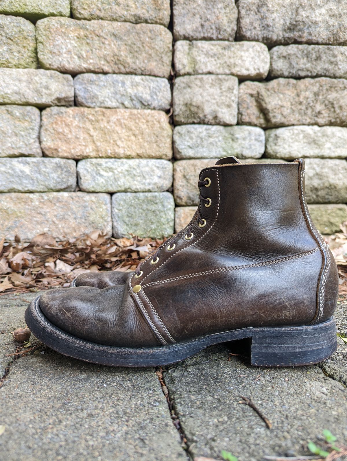 Photo by clefke on April 2, 2023 of the Unsung U 22-1 Slog Boot in Wickett & Craig Olive H Latigo.