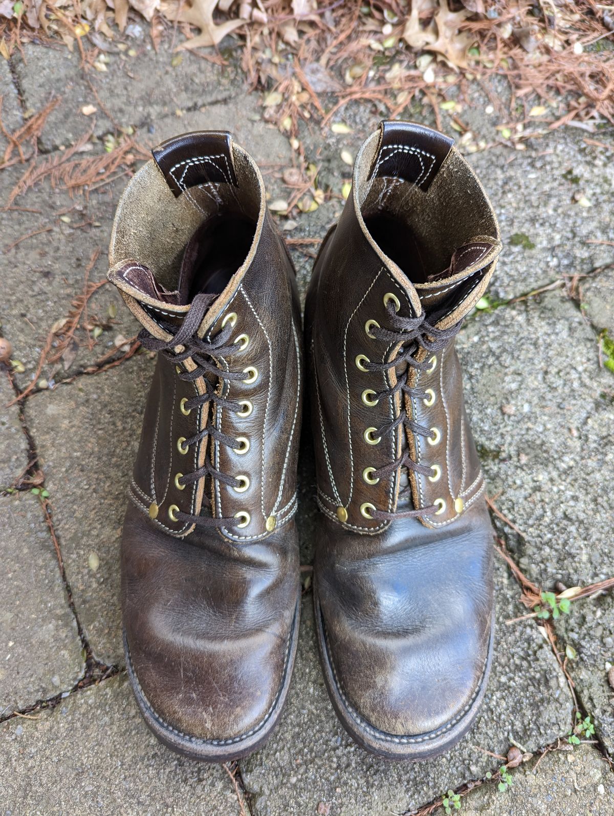 Photo by clefke on April 2, 2023 of the Unsung U 22-1 Slog Boot in Wickett & Craig Olive H Latigo.