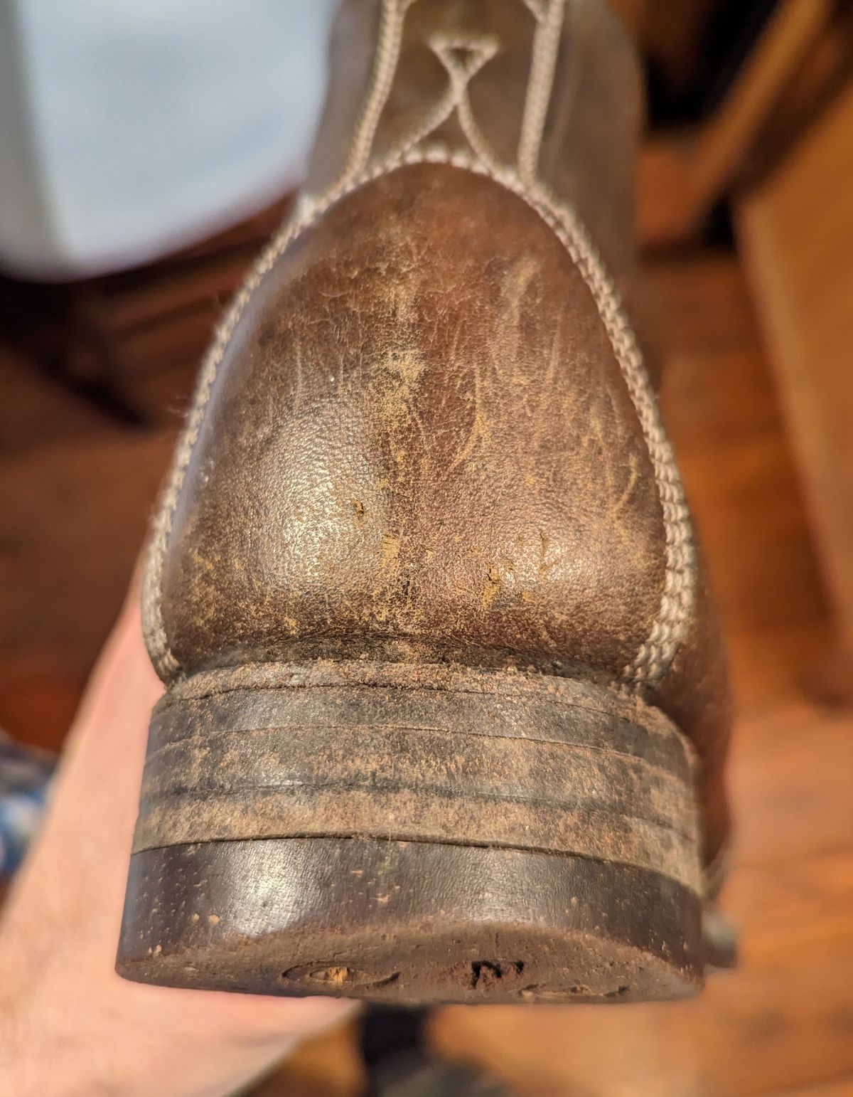 Photo by clefke on April 3, 2023 of the Unsung U 22-1 Slog Boot in Wickett & Craig Olive H Latigo.