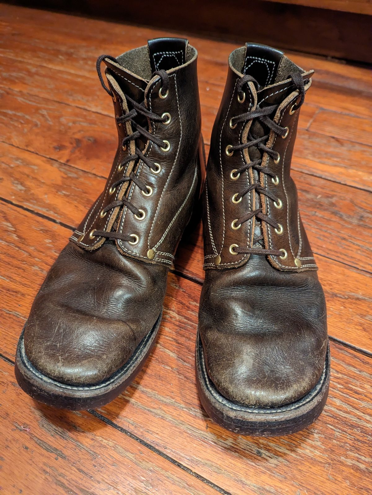 Photo by clefke on April 3, 2023 of the Unsung U 22-1 Slog Boot in Wickett & Craig Olive H Latigo.