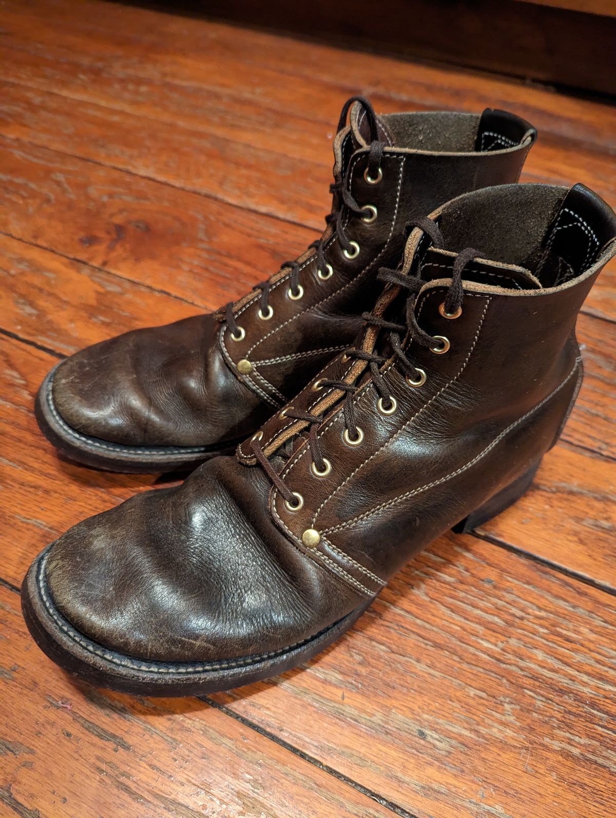 Photo by clefke on April 3, 2023 of the Unsung U 22-1 Slog Boot in Wickett & Craig Olive H Latigo.